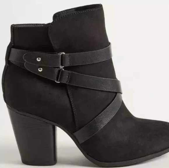 NWOT size 9w torrid ankle booties blk..excellent condition so cute - Picture 2 of 5
